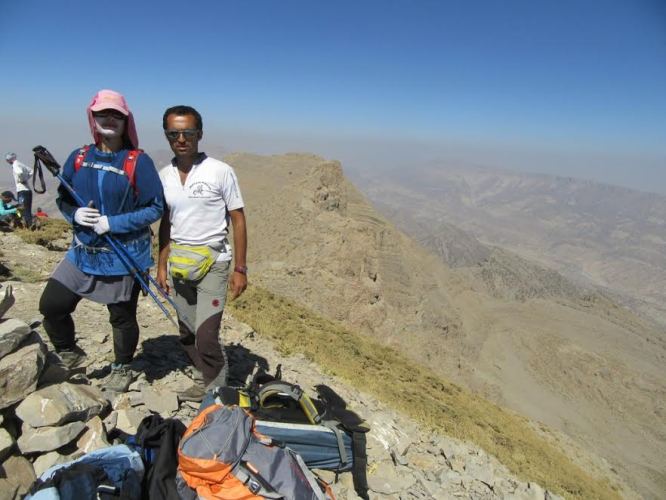 برادر وخواهر لاهيجاني ،پروژه فتح بلندترين قله هاي جهان را آغاز كردند