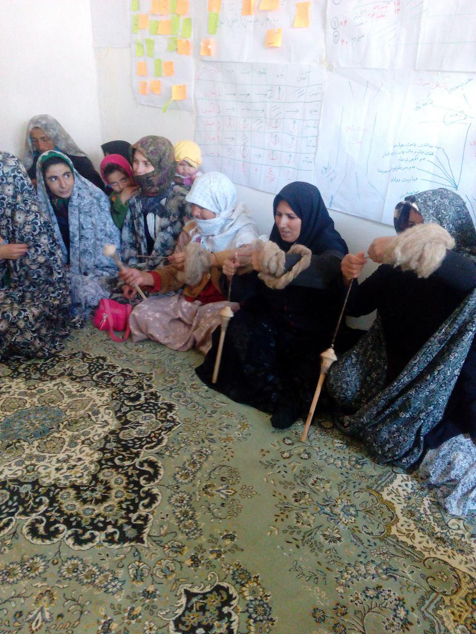 اجراي پروژه مناريد و تلاش زنان براي كسب درآمد در يك روستاي خراسان شمالي