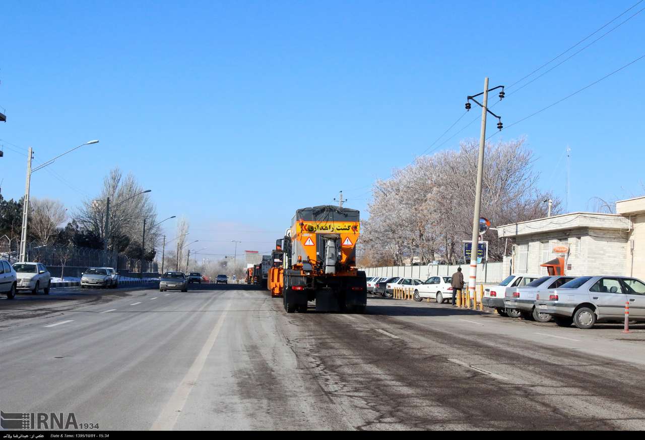 ۱۱ هزار و ۲۰۰ تن ماسه و نمک در هشت راهدارخانه‌ ایلام ذخیره شد