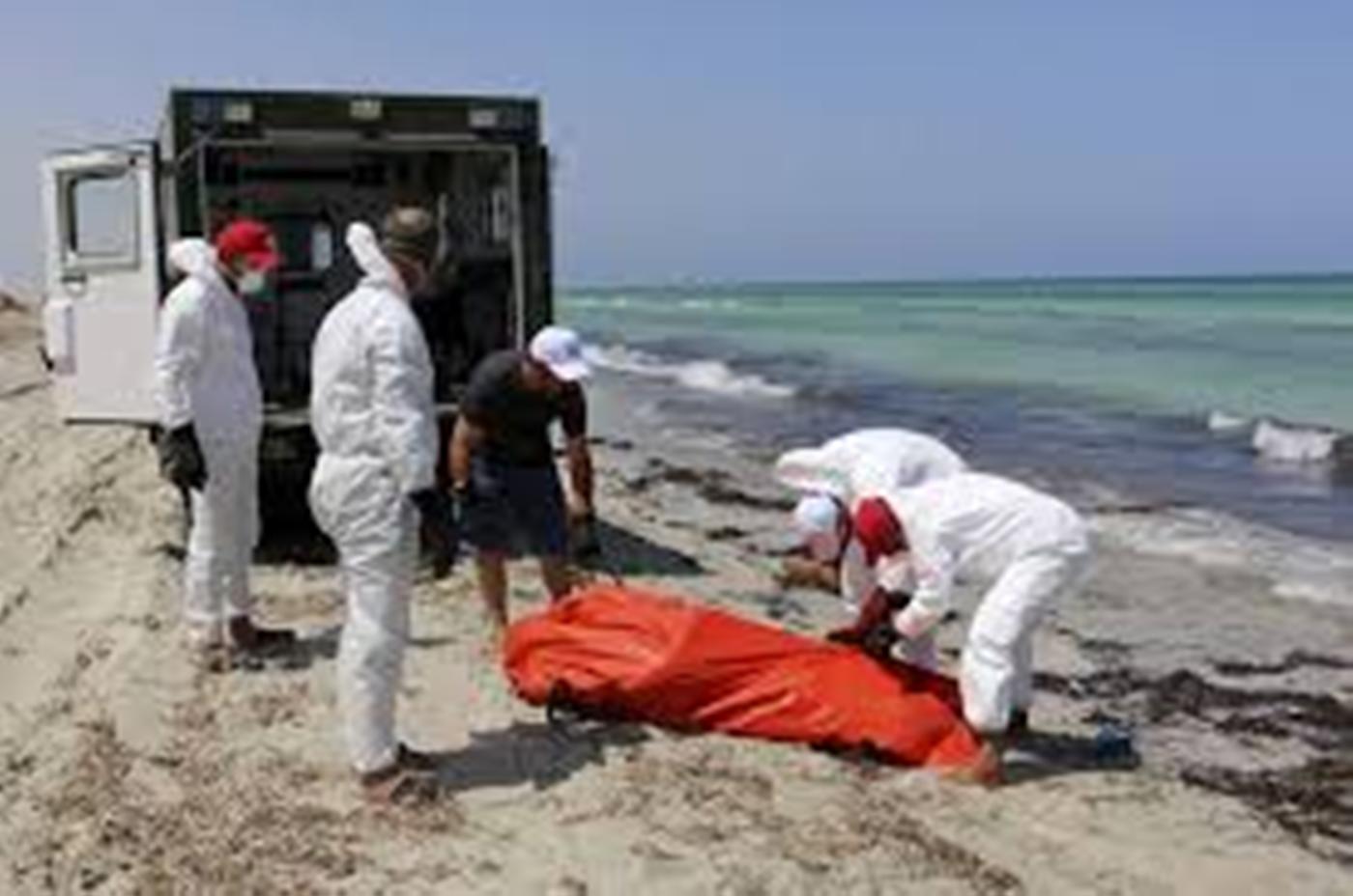 جسد 11 مهاجر غيرقانوني از آب هاي ليبي گرفته شد