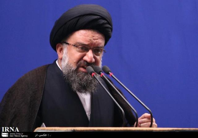 خطیب نماز جمعه تهران: دعوای رسانه ای به مصلحت نیست/قوه قضائیه با سرعت و دقت پرونده های فساد را رسیدگی كند