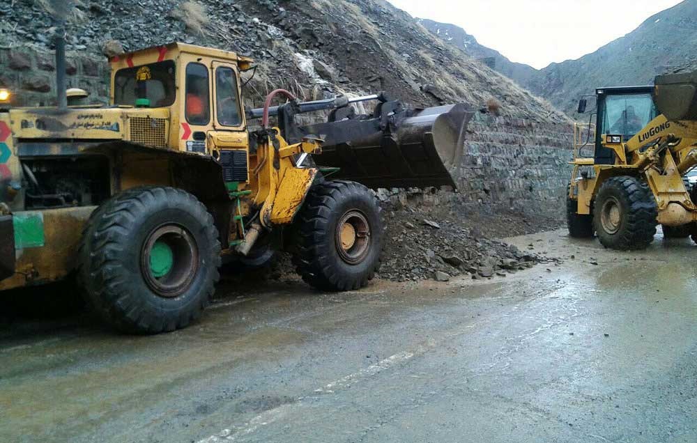 پاكسازی بخشی از جاده كندوان