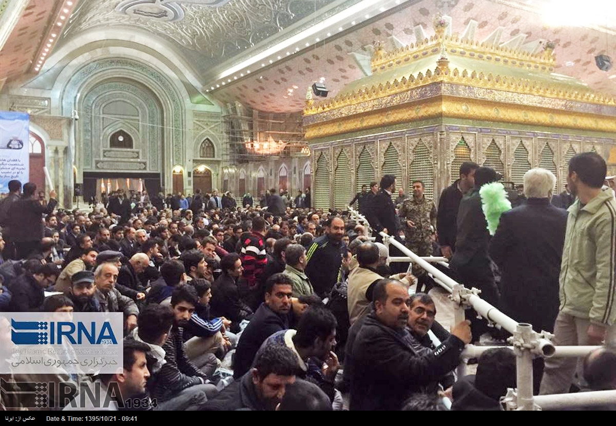 افزايش جمعيت در حرم مطهر امام خمینی(ره)     عکس از سميه لاري
