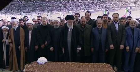 فیگارو: رهبر عالی ایران بر پیكر رئیس جمهوری پیشین نماز اقامه كردند