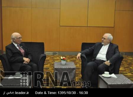 Zarif ve Sertaç Aziz Malezya’da görüştü Zarif ve Sertaç Aziz Malezya’da görüştü