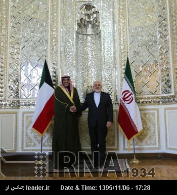 Zarif: Kuveyt Emiri’nin bölge ülkelerinin iyi komşuluk ilişkilerindeki rolü takdire şayandır Zarif: Kuveyt Emiri’nin bölge ülkelerinin iyi komşuluk ilişkilerindeki rolü takdire şayandır