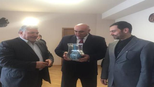 ایران و ارمنستان برای توسعه همكاری های مناطق آزاد مذاكره كردند ایران و ارمنستان برای توسعه همكاری های مناطق آزاد مذاكره كردند