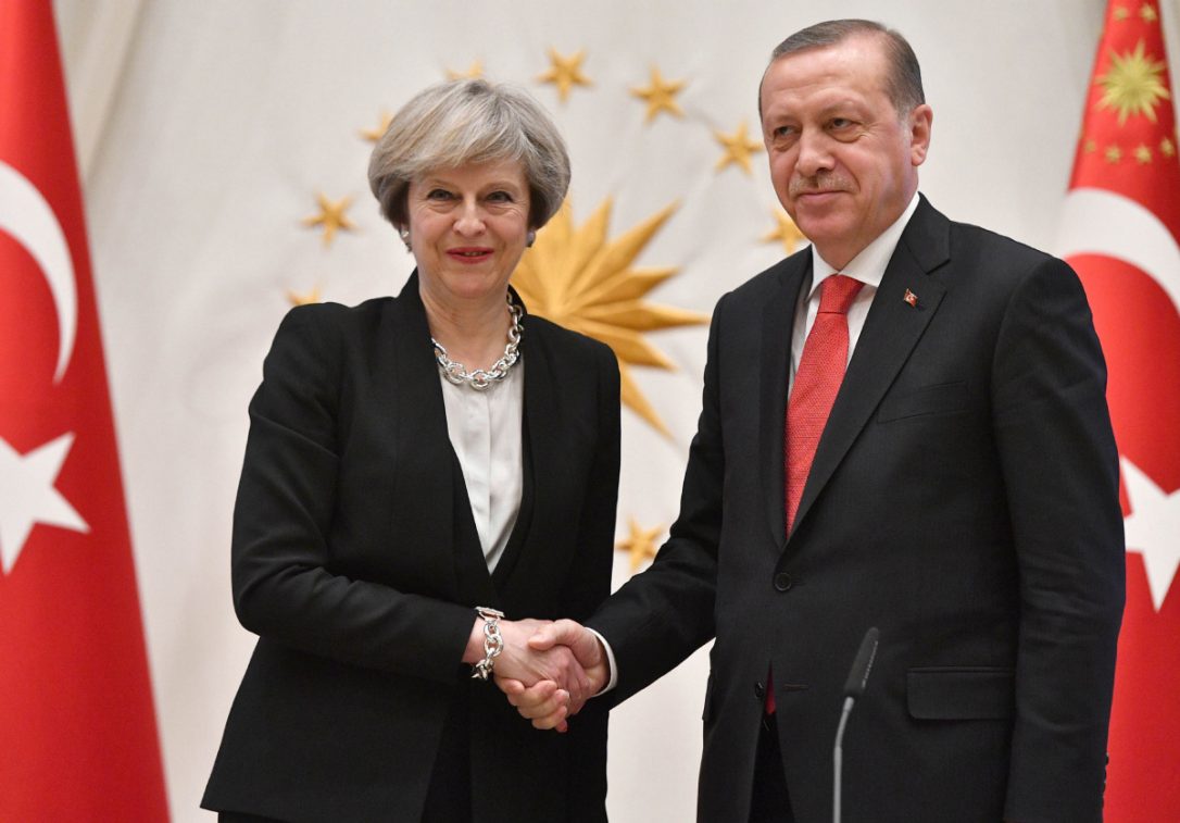 سفارت انگليس در تركيه: سفر«مي» آغازگر روابط عميق لندن-آنكارا است