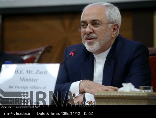 ایران کے دفاع کیلئے دوسروں پر انحصار نہیں/امریکہ نئی کشیدگی سے باز رہے: ظریف ایران کے دفاع کیلئے دوسروں پر انحصار نہیں/امریکہ نئی کشیدگی سے باز رہے: ظریف