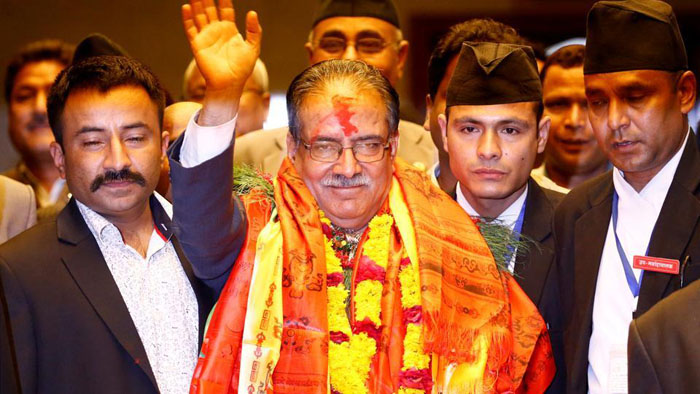 بحران سیاسی در نپال/ناكامی 'پراچندا' در اصلاح قانون اساسی