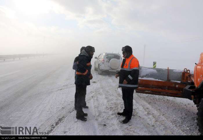 شمار جاده‌های مسدود بر اثر برف وکولاک در خراسان‌رضوی افزایش یافت