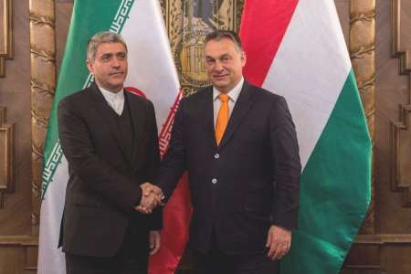 رئيس وزراء هنغاريا يؤكد دور ايران المهم في احلال الأستقرار والأمن في الخليج الفارسي رئيس وزراء هنغاريا يؤكد دور ايران المهم في احلال الأستقرار والأمن في الخليج الفارسي