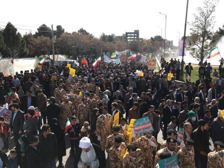 جلوه ای از حماسه حضور/ راهپیمایی 22 بهمن در كرمان آغاز شد
