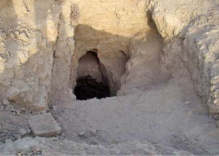 حفاران غير مجاز محوطه هاي تاريخي در نايين دستگير شدند