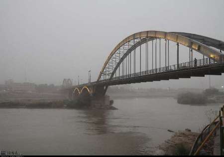 مه‌گرفتگی 11شهرستان خوزستان را تعطیل كرد