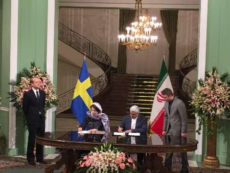 ايران والسويد توقعان علي خمس مذكرات للتعاون ايران والسويد توقعان علي خمس مذكرات للتعاون