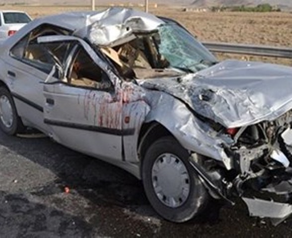 سقوط بار كاميون روي سواري پژو در انديمشك سه مصدوم بر جاي گذاشت سقوط بار كاميون روي سواري پژو در انديمشك سه مصدوم بر جاي گذاشت