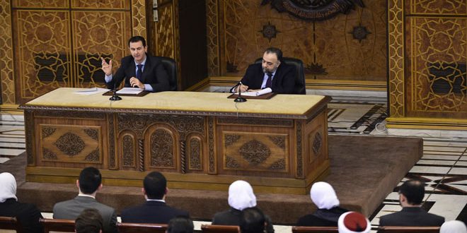 الرئيس الأسد يؤكد علي إعادة صياغة المصطلحات وتصحيح المفاهيم المغلوطة بهدف نشر الدين الصحيح في مواجهة التطرف الرئيس الأسد يؤكد علي إعادة صياغة المصطلحات وتصحيح المفاهيم المغلوطة بهدف نشر الدين الصحيح في مواجهة التطرف
