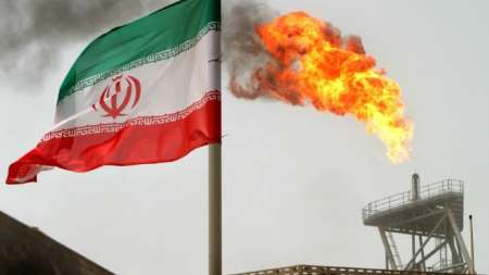 ايران توقع علي 19 مذكرة تفاهم نفطية مع شركات أجنبية ايران توقع علي 19 مذكرة تفاهم نفطية مع شركات أجنبية