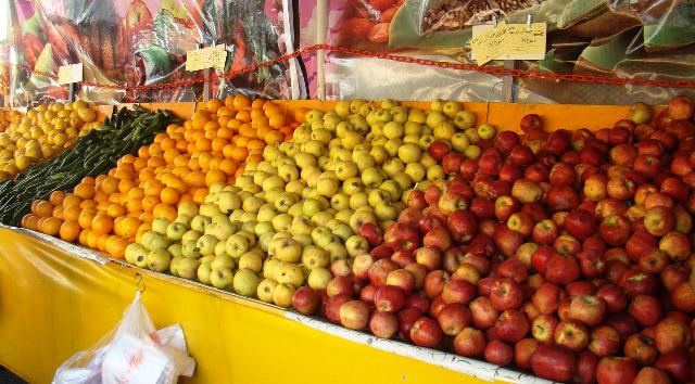 مدیرتنظیم بازار جهادكشاورزی سمنان: افزایش قیمت برخی میوه‌ها موقتی است