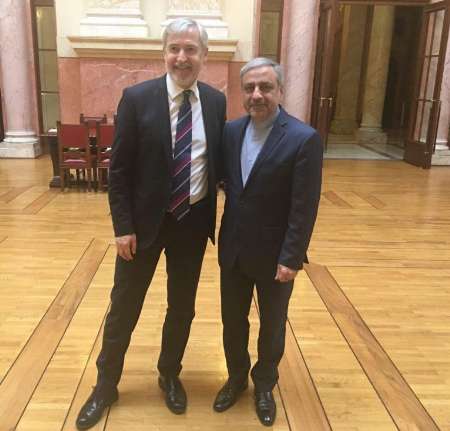 إيران وصربيا تؤكدان علي توسيع التعاون البرلماني إيران وصربيا تؤكدان علي توسيع التعاون البرلماني
