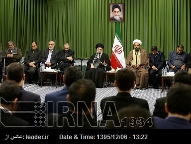 El Ayatolá Jamenei advierte contra los esfuerzos por cambiar el estilo de vida de las gentes