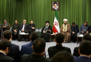 El Ayatolá Jamenei advierte contra los esfuerzos por cambiar el estilo de vida de las gentes