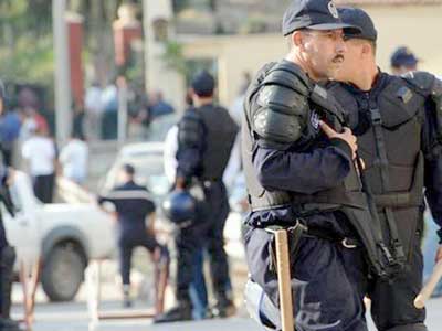 الداخلية الجزائرية تؤكد أن الاعتداء الإرهابي علي مقر الشرطة بقسنطينة لم يخلف ضحايا الداخلية الجزائرية تؤكد أن الاعتداء الإرهابي علي مقر الشرطة بقسنطينة لم يخلف ضحايا