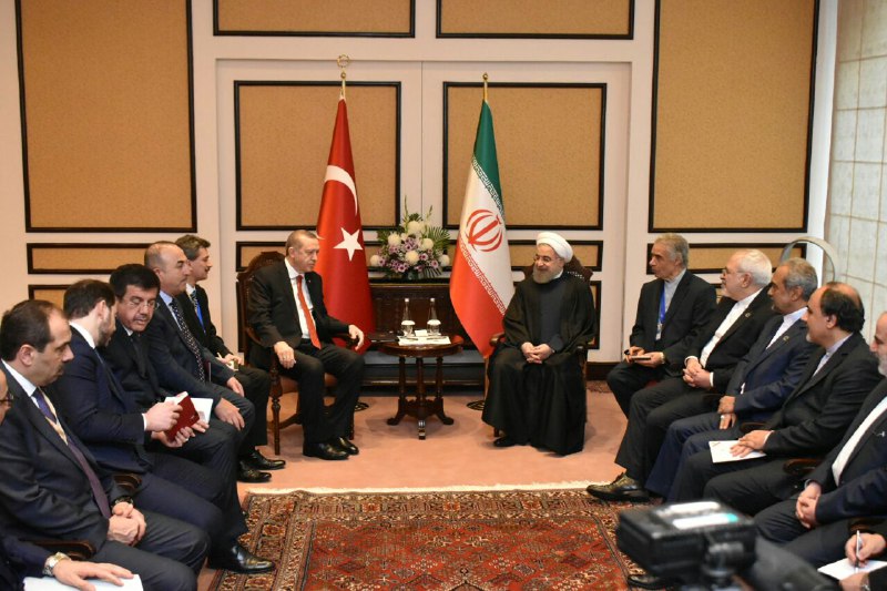 روحانی و اردوغان روابط دوجانبه و مسائل منطقه ای را مورد گفت وگو قرار دادند