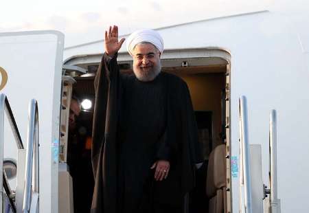 رئيس جمهوري مشهد را به مقصد تهران ترك كرد