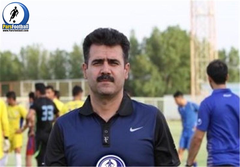 سرمربي تيم استقلال خوزستان:
دوست داشتيم با پيروزي عيدي بهتري به تماشاگران بدهيم سرمربي تيم استقلال خوزستان:
دوست داشتيم با پيروزي عيدي بهتري به تماشاگران بدهيم