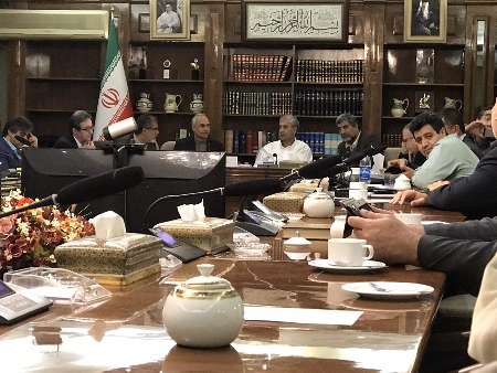 نشست وزیر كار با نمایندگان كارگری / تاثیر دستمزد بر هزینه تولید
