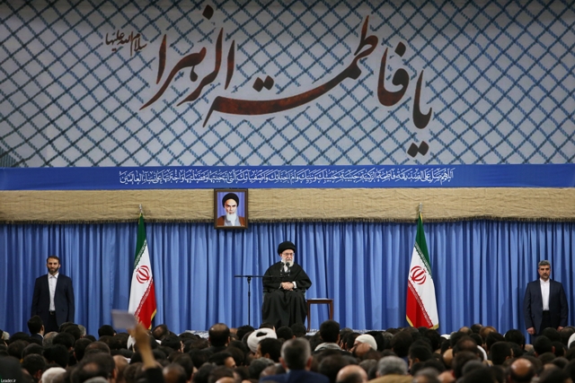 نوكری واقعی اهلبیت جامعه را عزتمند و مشكلات را برطرف میكند/ شاعران و مداحان مذهبی متناسب با نیاز روز گفتمانسازی كنند نوكری واقعی اهلبیت جامعه را عزتمند و مشكلات را برطرف میكند/ شاعران و مداحان مذهبی متناسب با نیاز روز گفتمانسازی كنند