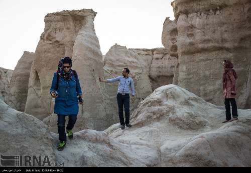 حدود ۳۶ هزار گردشگر نوروزی از دره ستاره های قشم دیدن کردند