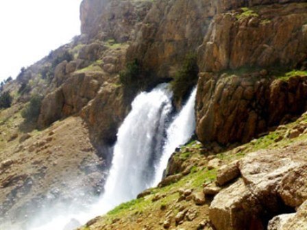 سراب ها و چشمه هاي شهرستان شازند جاذبه اي بكر و ديدني براي گردشگران