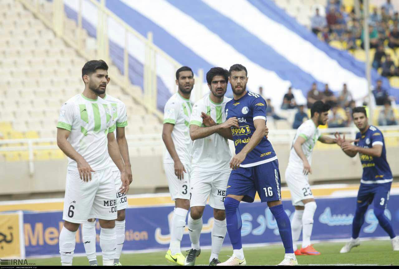 استقلال خوزستان مقابل ذوب آهن اصفهان متوقف شد استقلال خوزستان مقابل ذوب آهن اصفهان متوقف شد