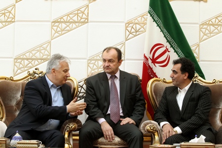 Hungarian deputy prime minister arrives in Tehran Hungarian deputy prime minister arrives in Tehran