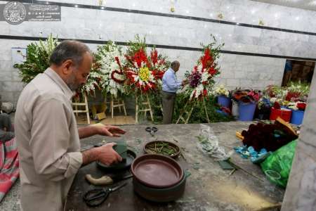 صحن و سرای امیرمومنان علی (ع) با 24 هزار شاخه گل ایرانی آذین بندی شد