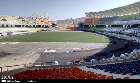 چمن ورزشگاه پارس شیراز پس از22 سال سبز شد