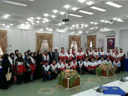 براي مقاومت جامعه در بحران ها بايد آموزش هلال احمر فراگير شود براي مقاومت جامعه در بحران ها بايد آموزش هلال احمر فراگير شود
