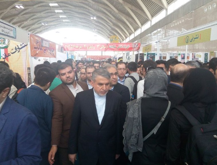 وزیر ارشاد: به جای شهردار بابت مشكلات شهرآفتاب ازمردم عذرخواهی میكنم وزیر ارشاد: به جای شهردار بابت مشكلات شهرآفتاب ازمردم عذرخواهی میكنم
