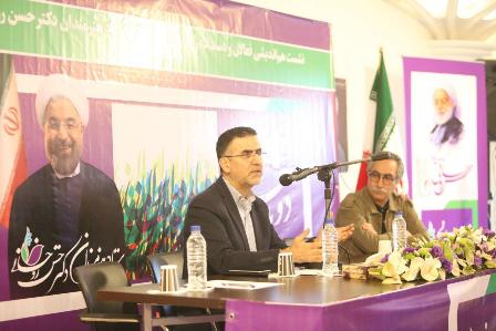 در نشست ستاد هنرمندان دكتر حسن روحانی عنوان شد؛ تاكید هنرمندان بر حضور مردم در انتخابات