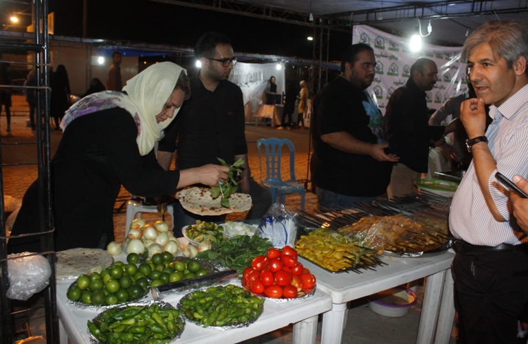 افتتاح جشنواره خيريه غذا به نفع بيماران خاص در اهواز