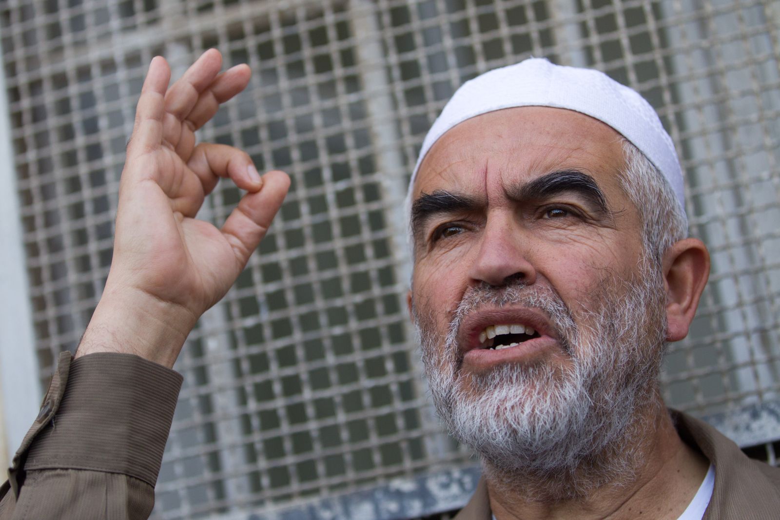 رئيس 'الحركة الإسلامية' في الداخل الفلسطيني المحتل: الأمة جمعاء مسؤولة عن نصرة القدس وحمايتها رئيس 'الحركة الإسلامية' في الداخل الفلسطيني المحتل: الأمة جمعاء مسؤولة عن نصرة القدس وحمايتها