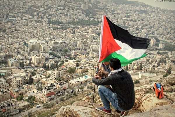 اللاجئ التسعيني زياد ابو هليل لا زال يحلم بالعودة الي 'يبنا' اللاجئ التسعيني زياد ابو هليل لا زال يحلم بالعودة الي 'يبنا'