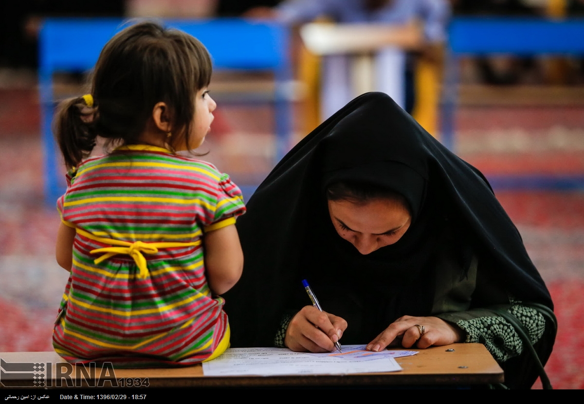 حضور مردم پای صندوق های رای در استان ها(5)