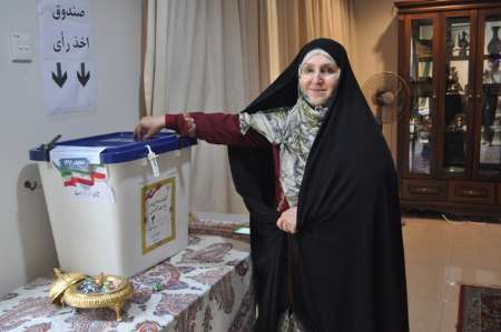 سفيرة ايران في ماليزيا: الانتخابات فرصة فريدة لاستعراض اقتدار البلاد سفيرة ايران في ماليزيا: الانتخابات فرصة فريدة لاستعراض اقتدار البلاد
