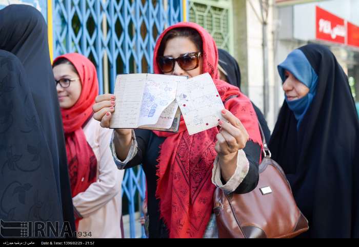 تمديد مهلة التصويت في الانتخابات الرئاسية الايرانية تمديد مهلة التصويت في الانتخابات الرئاسية الايرانية