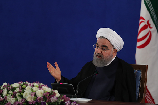 الرئیس روحانی: الاجماع الوطنی والسیر علي نهج القائد من شأنه ان یرفع العقوبات المتبقیة الرئیس روحانی: الاجماع الوطنی والسیر علي نهج القائد من شأنه ان یرفع العقوبات المتبقیة
