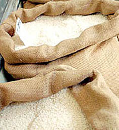 عرضه برنج خارجی به بهای 27 هزارریال/ بازار ماه رمضان تامین است